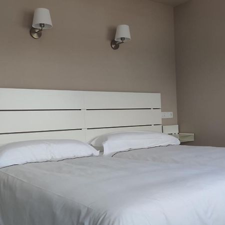 Hotel Roman Naveces Luaran gambar